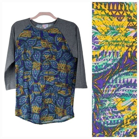 LuLaRoe Randy Tee Unisex Purple Paisley Print Medium Shirt Top Raglan Sleeve - Picture 1 of 8